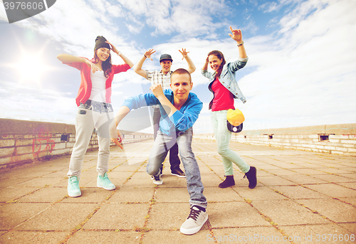 Image of group of teenagers dancing