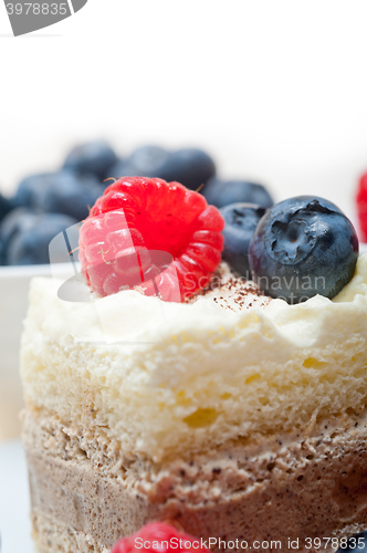 Image of fresh raspberry and blueberry cake