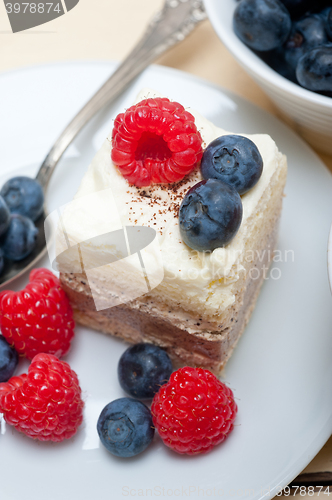 Image of fresh raspberry and blueberry cake