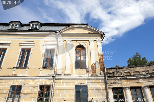 Image of abandoned old building  