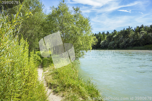 Image of path at the river Isar