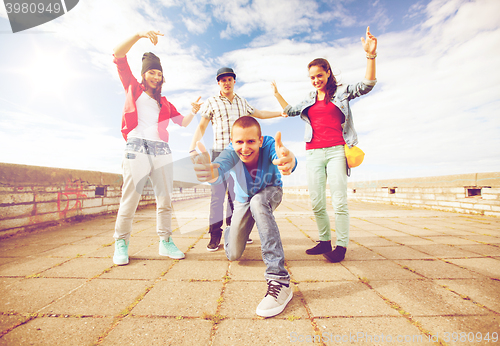 Image of group of teenagers dancing