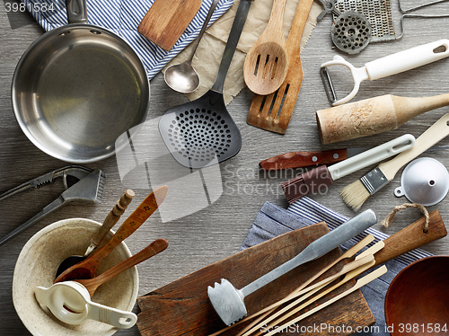 Image of various kitchen utensils