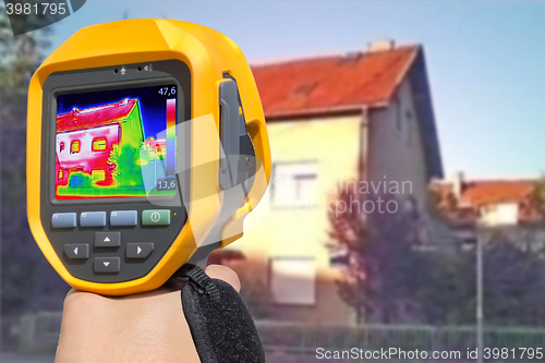 Image of Recording Buildings With Thermal Camera