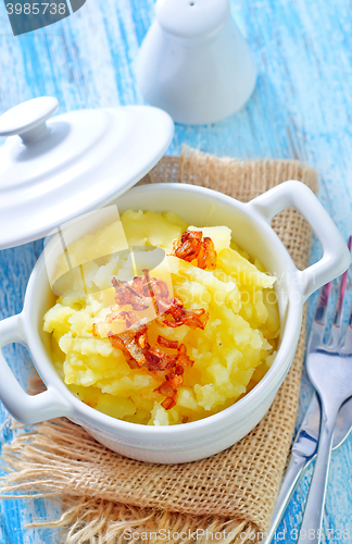 Image of mashed potato with fried onion
