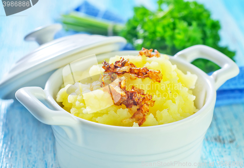 Image of mashed potato with fried onion