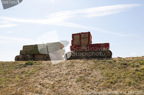 Image of Tractor straw, close-up