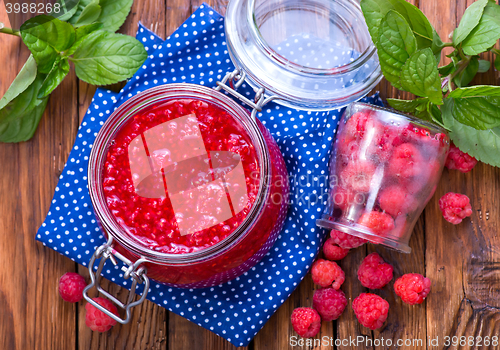 Image of raspberry and jam