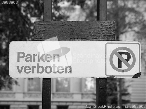 Image of No parking sign in black and white