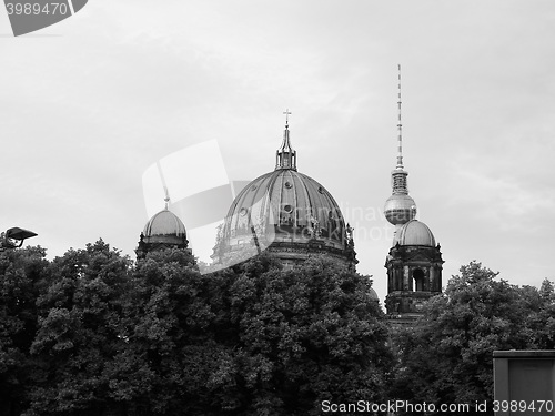 Image of Berliner Dom in Berlin in black and white