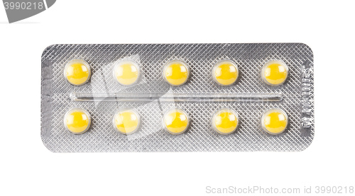 Image of yellow pills in blister pack