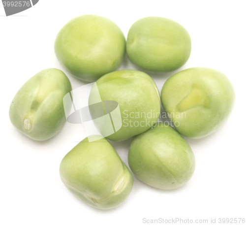Image of green peas on white