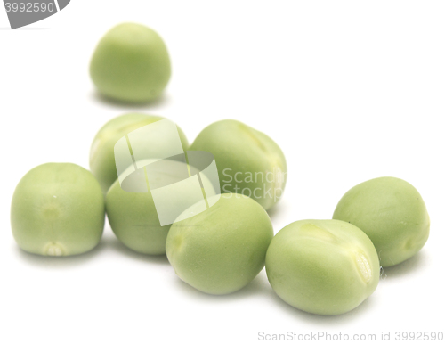 Image of green peas on white