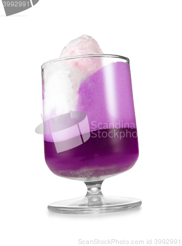 Image of alcoholic cocktail in a tall glass