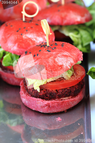 Image of red vegan burgers\r\n