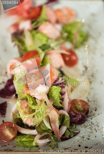 Image of salad with cooked shrimp