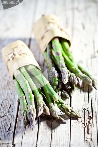 Image of bunches of fresh asparagus 