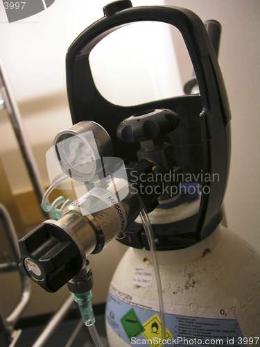 Image of Hospital equipment: Oxygen Tank