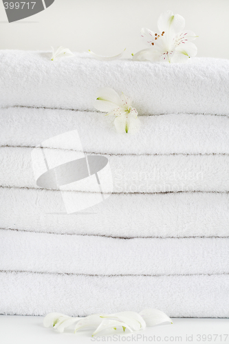 Image of White towels