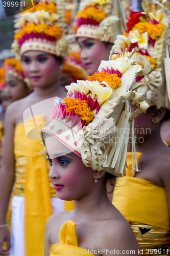 Image of Balinese girl in tradtional dress