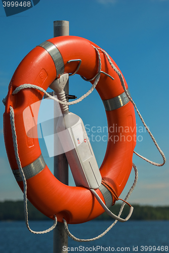 Image of Lifebuoy on a pole.