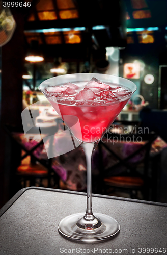 Image of glass of iced cocktail 