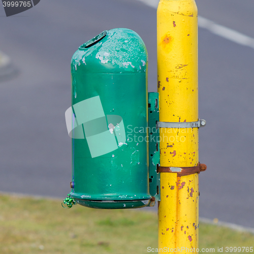 Image of Metal rubbish bin