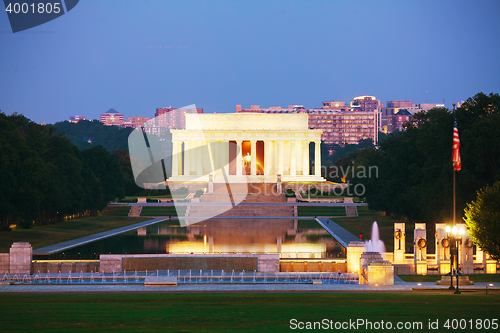 Image of Abraham Lincoln memorial in Washington, DC