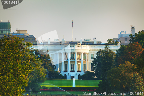 Image of The White House building in Washington, DC