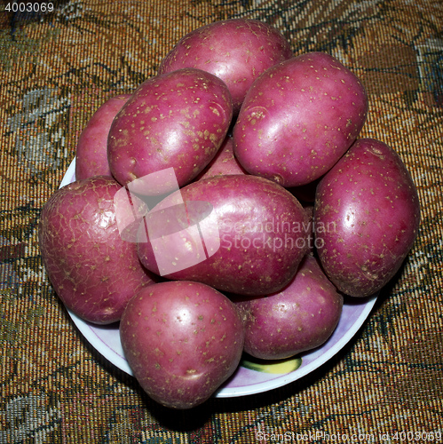 Image of of red color potatoes