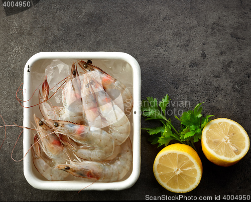 Image of bowl of fresh raw prawns