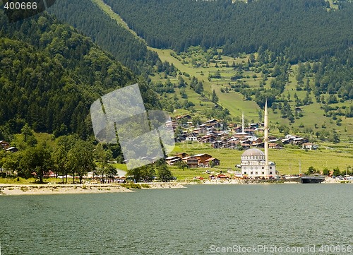 Image of Ozungul Lake