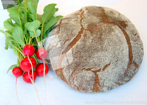 Image of Bread and vegetables radish