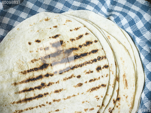 Image of delicious tortilla for warp spicy chicken vegetables guacamole