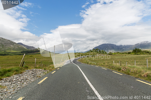 Image of asphalt road at connemara in ireland