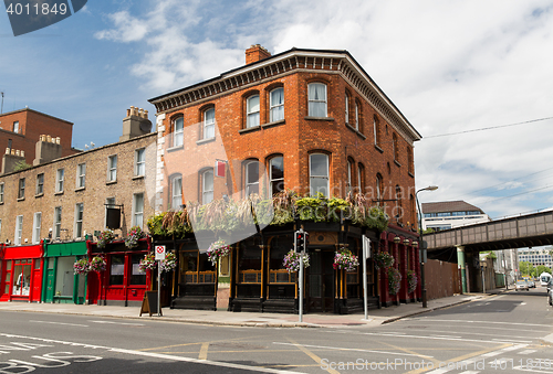 Image of building with bar or pub on street of Dublin city