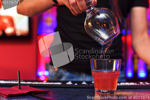 Image of Barmen making cocktail