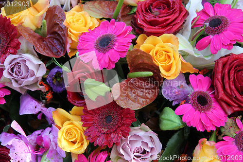 Image of Mixed bouquet in bright colcors