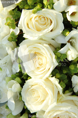 Image of White wedding flowers