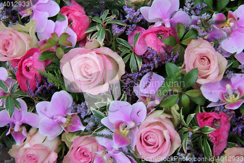 Image of Floral arrangement in pink and purple