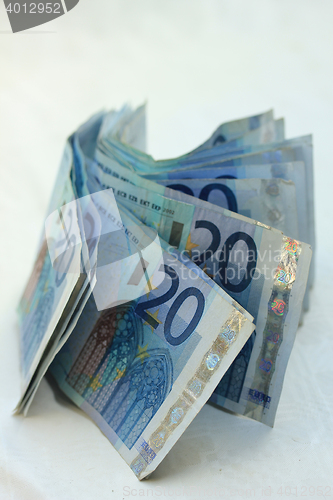 Image of 20 euro banknotes