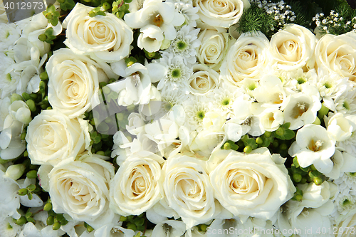 Image of White wedding flowers