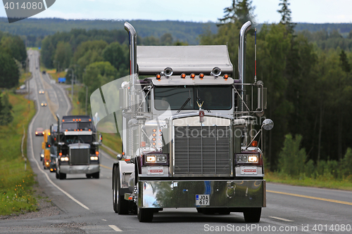 Image of Classic Kenworth W900B on Truck Convoy