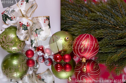 Image of christmas bow and pine