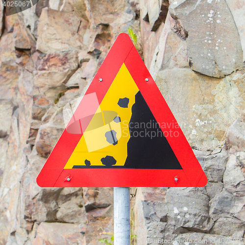 Image of Falling rocks from the right