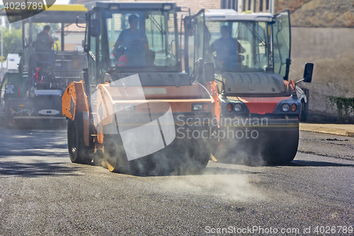 Image of Roller compactor working 