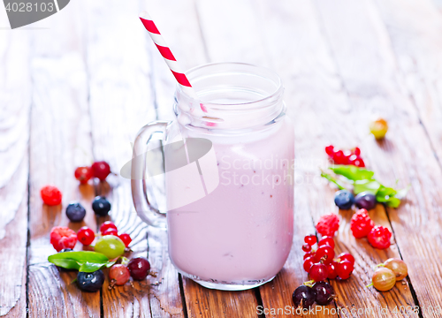 Image of yogurt with berries