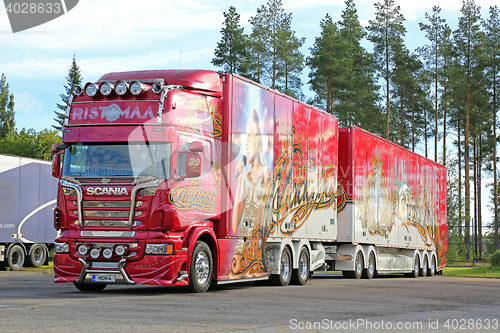 Image of Scania R560 Madonna Show Truck