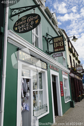 Image of Pubs and shops in Ireland