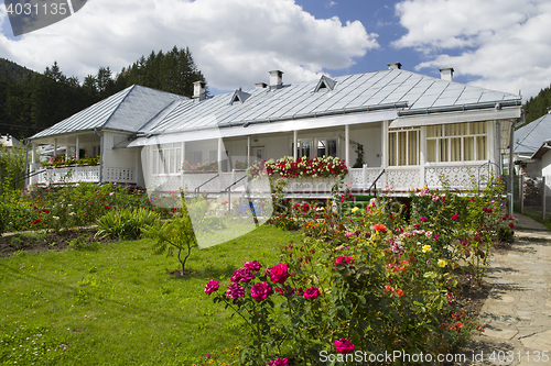 Image of Traditional house with nearly garden